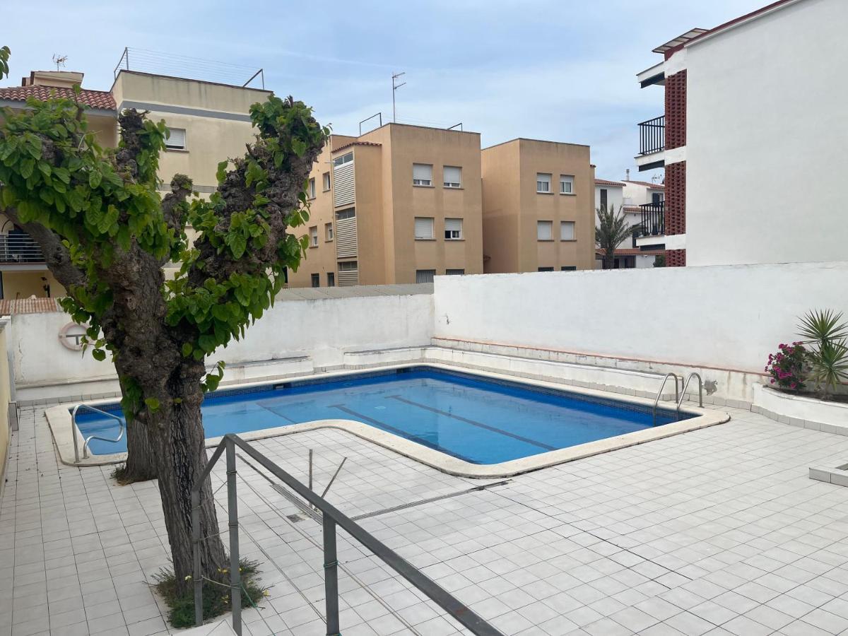 Atico En Cubelles Playa Apartment Exterior photo
